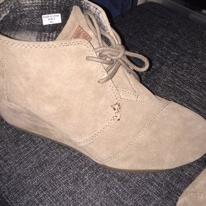 Worn once TOMS sneaker heels